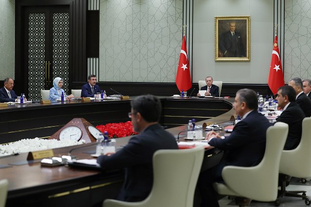 Cumhurbaşkanlığı Kabinesi, Cumhurbaşkanı Recep Tayyip Erdoğan başkanlığında Beştepe’de toplandı. emekli