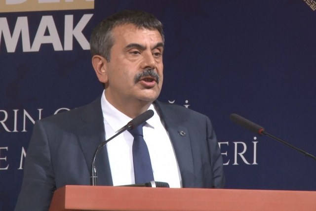 Milli Eğitim Bakanı Yusuf Tekin katıldığı Gazi Üniversitesi mezuniyet programında açıklamalarda bulundu.