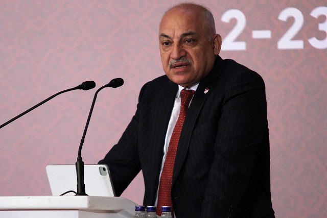 Türkiye Futbol Federasyonu (TFF) Olağan Seçimli Genel Kurulu’na tek aday olarak giren Mehmet Büyükekşi, kullanılan 191 oyun 168’ini alarak yeniden başkanlığa seçildi.