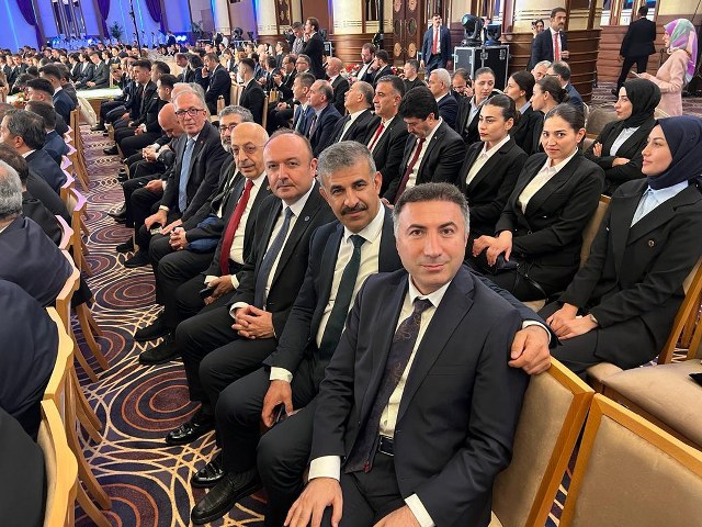 Bandırma Onyedi Eylül Üniversitesi Rektörü Prof. Dr. Süleyman Özdemir dün gerçekleşen Cumhurbaşkanı Erdoğan'ın yemin törenine katıldı.