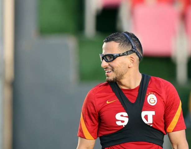 Galatasaray eski futbolcusu Omar Elabdellaoui'e tazminat ödeyecek.
