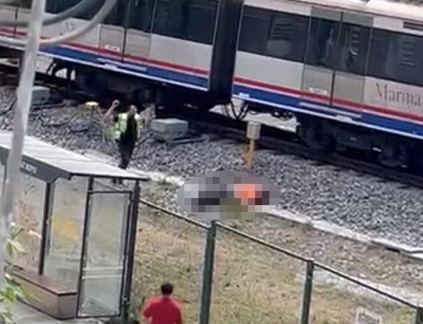İstanbul Zeytinburnu’nda raylarda çalışma yapan 1 işçi Marmaray’ın çarpması sonucu hayatını kaybetti.