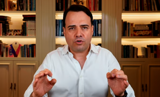 Prof. Dr. Özgür Demirtaş'ın YouTube kanalında paylaştığı, Mehmet Şimşek'in Hazine ve Maliye Bakanı olarak atanmasıyla birlikte Türkiye'nin ekonomisi için olası senaryoları anlattığı video trend oldu. işsizlik