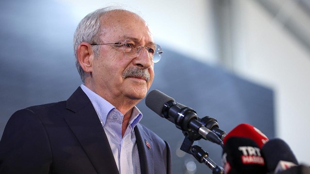 CHP Genel Başkanı Kemal Kılıçdaroğlu, Liselere Geçiş Sistemi (LGS) sınavına giren öğrenciler için başarılı sonuç temennisinde bulunduğu bir mesaj yayımladı.