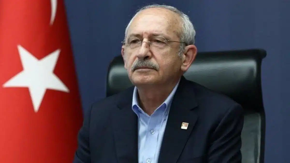 CHP Genel Başkanı Kemal Kılıçdaroğlu, Rusya'da orduya karşı ayaklandıklarını belirten paralı asker şirketi Wagner'e dair yaptığı açıklamada paramiliter güçlere karşı uyarıda bulundu. SADAT