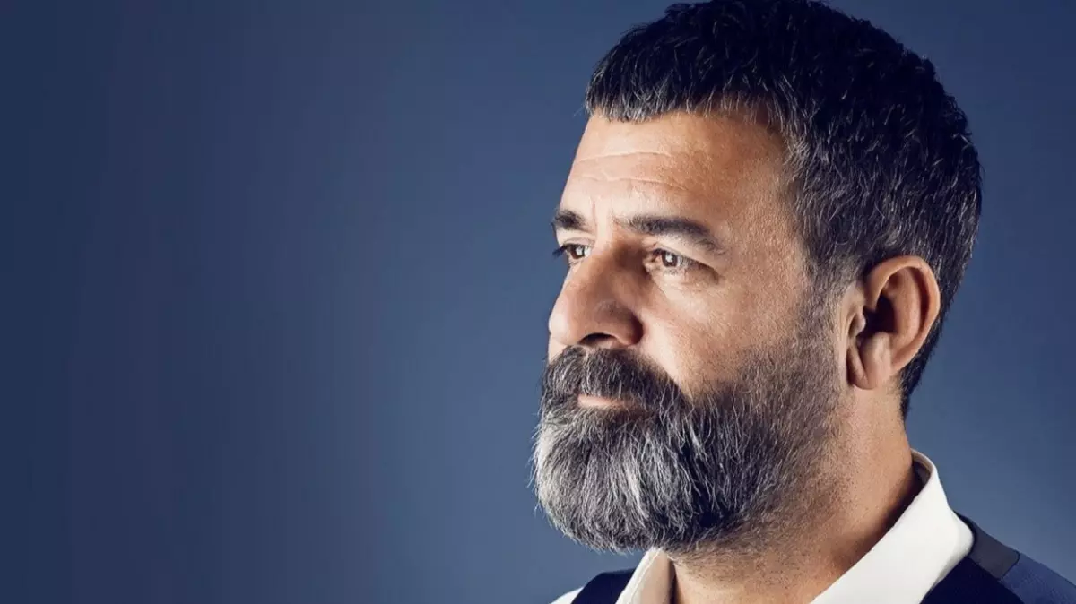 Bursa Büyükşehir Belediyesi, 61. Bursa Festivali çerçevesinde sahne alacak olan Hüseyin Turan'ın konser programını iptal ettiğini açıklamasının ardından Hüseyin Turan, "Benim için madalyadır" açıklamasında bulundu.