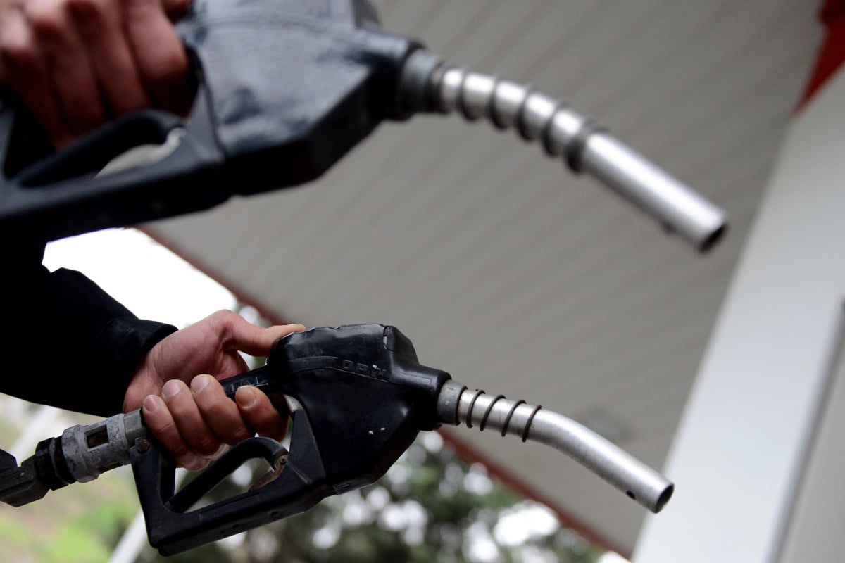 Motorine gelen zammın ardından benzine de büyük bir zam bekleniyor.