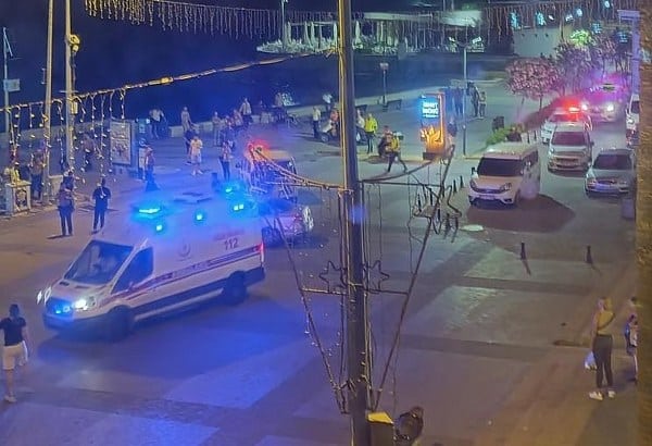 Bursa'nın Mudanya ilçesinde geçtiğimiz günlerde meydana gelen bir kavgada, 2 grup arasında çıkan olayda 2 kişi bıçakla yaralandı.