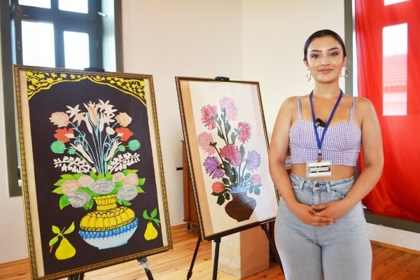 Balıkesir Üniversitesi Ayvalık Meslek Yüksekokulu'nda Mimarlık ve Şehir Planlama Bölümü öğrencileri tarafından düzenlenen karma sergi büyük ilgi topladı.