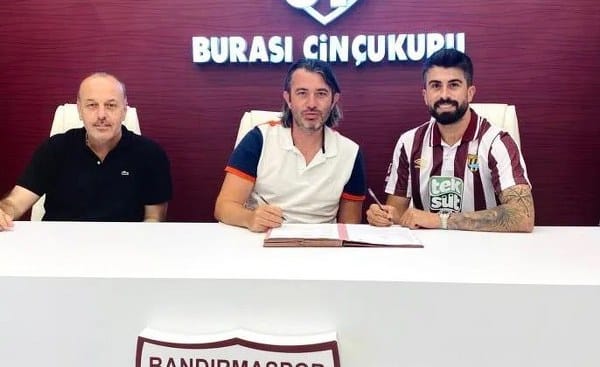 Bandırmaspor, yeni sezon öncesi hazırlıklarına hız kesmeden devam ediyor. Kulüp, kaleci Akın Alkan ile 2 yıllık sözleşme imzaladı.