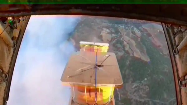 Türk Hava Kuvvetleri'ne ait kargo uçakları, 16 tonluk yangın söndürme bombası atarak, yangın söndürme operasyonlarına etkin bir destek sağladı. Yangın bölgelerine yapılan bu müdahaleler, yangın söndürme çalışmalarının güçlenmesine yardımcı oldu.