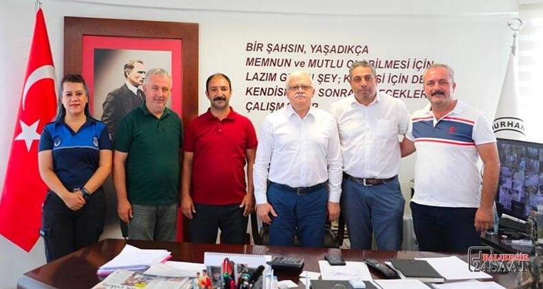 Balıkesir Burhaniye Belediyesi'nde en düşük işçi maaşı 11 bin 400 liradan, 18 bin 625 liraya yükseldi.