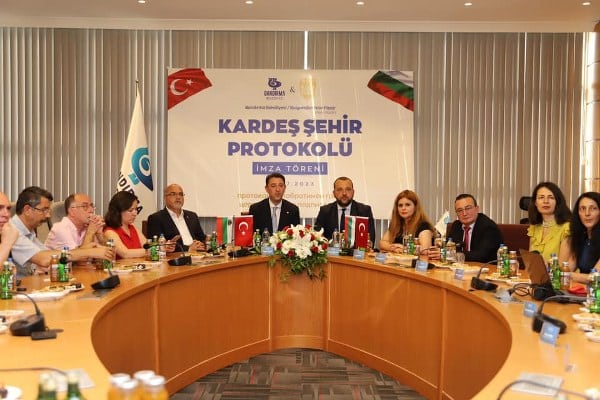 Bandırma Belediyesi ile Bulgaristan'ın Novipazar Belediyesi arasında Kardeş Şehir Protokolü imzalandı.