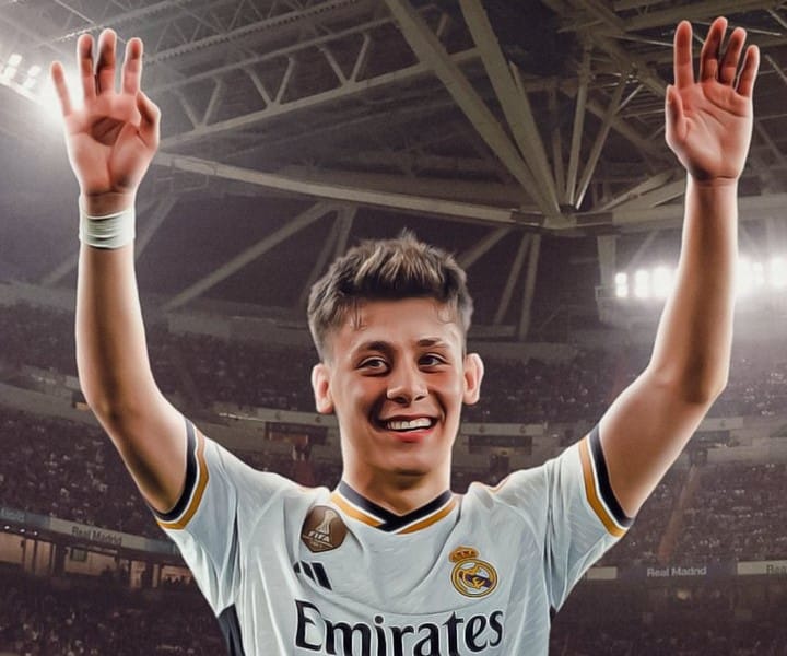 Real Madrid kurumsal hesabından Arda Güler transferini attığı Türkçe tweet ile açıkladı.