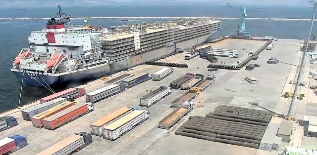Toplam 26 bin 875 adet besilik sığırın bulunduğu Panama bandıralı, Uruguay'dan gelen Nada (Livestock Carrier) adlı gemi, Çelebi Bandırma Limanı'nda 7 no'lu rıhtıma yanaştı.