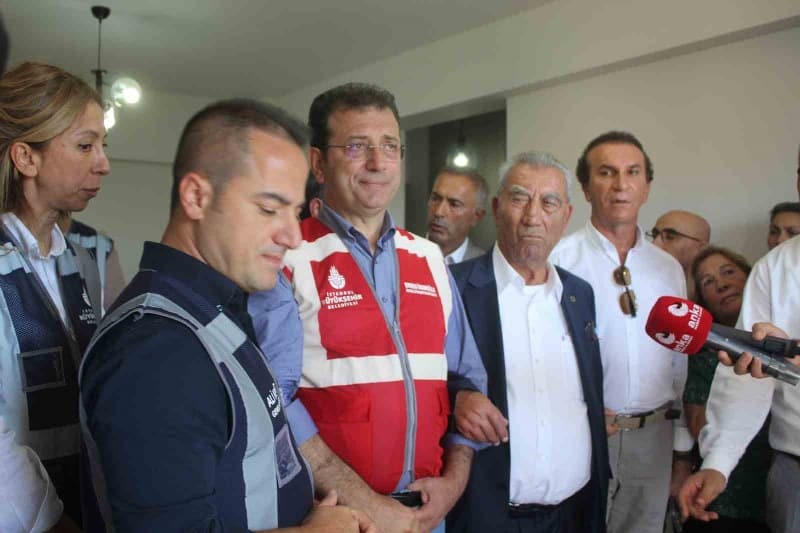 İstanbul Büyükşehir Belediye Başkanı Ekrem İmamoğlu, Nevşehir’in Hacıbektaş ilçesinde yaptırdıkları Mihmandar Konutları’nda ziyaretçilerin ağırlanacağını belirterek, "Bu projeyi bir sosyal proje olarak da tasarladık” ifadelerini kullandı.