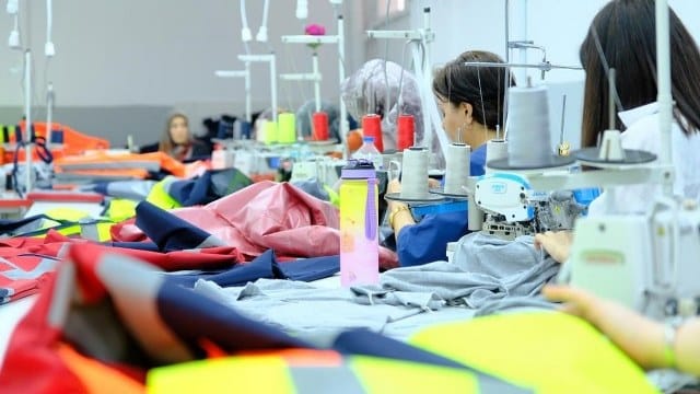 TÜİK verilerine göre, Yurt Dışı Üretici Fiyat Endeksi (YD-ÜFE) yıllık olarak yüzde 60,32, aylık olarak yüzde 15,34 yükseldi. hizmet