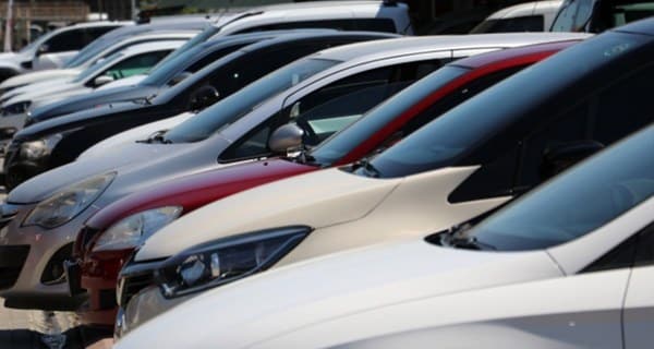 Uludağ Otomotiv Endüstrisi İhracatçıları Birliği (OİB) verilerine göre, Türkiye otomotiv sektörü temmuz ayında yüzde 33,2'lik bir artışla 2,7 milyar dolarlık ihracat geliri elde etti. Aynı şekilde, sektörün Ocak-Temmuz dönemi ihracatı da yüzde 16'lık bir yükselişle 20,1 milyar doları aştı.