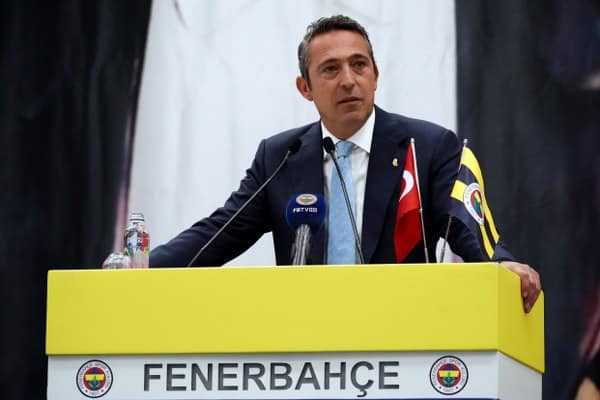 Fenerbahçe Spor Kulübü Başkanı Ali Koç, Galatasaray'ın İkinci Başkanı Metin Öztürk hakkında resmi bir yazılı açıklama yaptı.