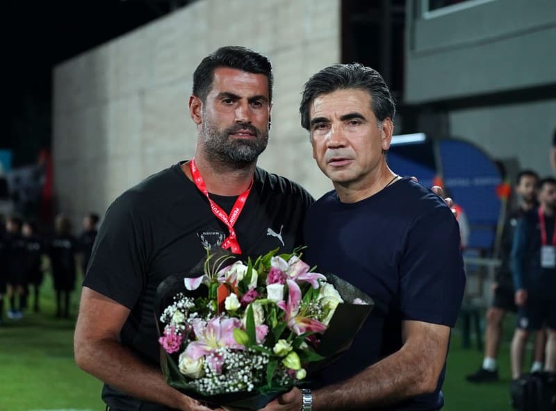 Hatayspor Teknik Direktörü Volkan Demirel, Pendikspor maçının ardından, "Ne mağlubiyet galibiyet önemi yok. Tek derdim tüm depremzedelere ümit olmak” ifadelerini kullandı.