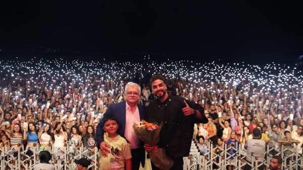 Burhaniye'nin geleneksel olarak düzenlenen 33. Ören Turizm, Kültür ve Sanat Festivali, ünlü isimlerle dolu etkinliklerle devam ediyor. Festival kapsamında sahne alan ünlü rap sanatçısı Sefo, on binlerce seyircinin katılımıyla unutulmaz bir performansa imza attı.