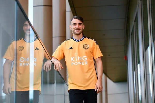 Galatasaray Kulübü, 23 yaşındaki golcü oyuncu Yunus Akgün'ün Leicester City takımına transfer olduğunu duyurdu.