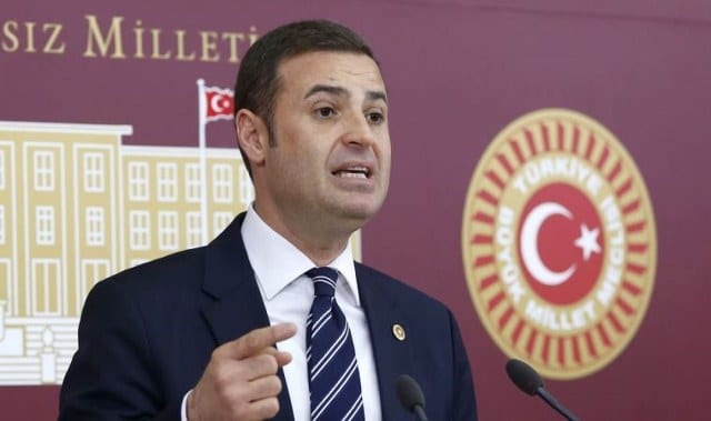 CHP Yerel Yönetimlerden Sorumlu Genel Başkan Yardımcısı Ahmet Akın, 30 Ağustos Zafer Bayramı’nın Türk Milleti ve Kahraman Türk Ordusu’nun bağımsızlık mücadelesinin nişanesi olduğu