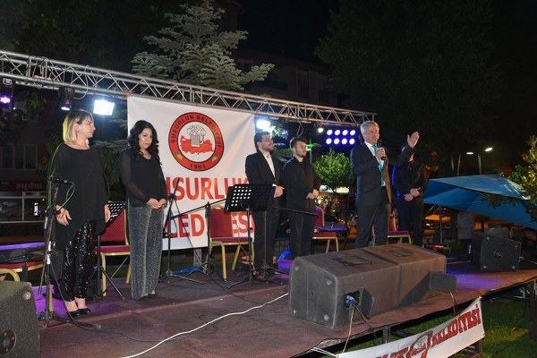 30 Ağustos Zafer Bayramı ile 5 Eylül Ayran, Kültür ve Sanat Festivali'nde, 7 günde 4 sanatçı Susurluk'ta sahne alacak.