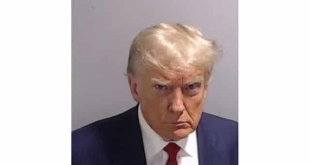 Eski ABD Başkanı Donald Trump’ın sosyal medya hesabı üzerinden sabıka fotoğrafını paylaşmasından bu yana seçim kampanyasına yapılan bağış miktarının 7.1 milyon dolar olduğu belirtildi.