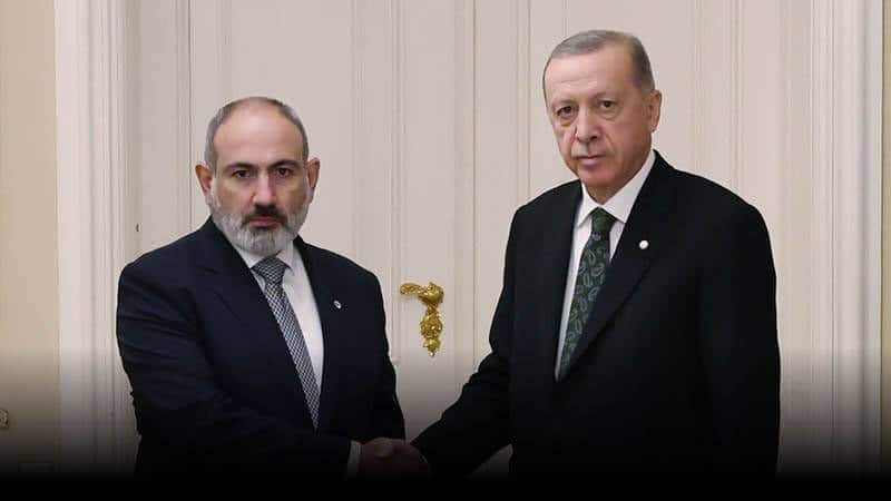 Cumhurbaşkanı Recep Tayyip Erdoğan ve Ermenistan Başbakanı Nikol Paşinyan arasındaki telefon görüşmesi iki ülkenin de gündemine oturdu.