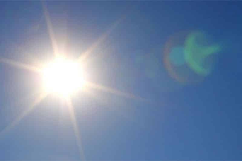 Yapılan son hava durumu değerlendirmelerine göre, ülke genelinde yağış beklenmiyor. Yurdun kuzeydoğu kesimlerinin parçalı, yer yer çok bulutlu, diğer yerlerin az bulutlu ve açık geçeceği tahmin ediliyor.