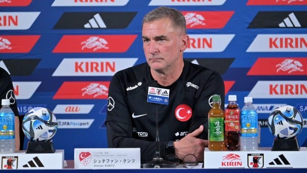 A Milli Futbol Takımı Teknik Direktörü Stefan Kuntz, yarın Belçika'da Japonya ile yapacakları özel maçta, Ermenistan karşılaşmasında sahaya çıkamayan oyunculara fırsat tanıyacaklarını ifade etti.