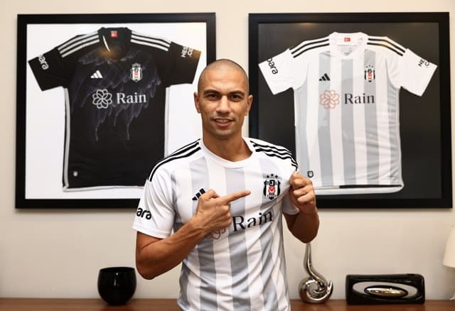 Beşiktaş, siyah-beyazlı formayla 2016-2017 sezonunda Süper Lig şampiyonluğu yaşayan Gökhan İnler ile 1 yıllık sözleşme imzalandığını duyurdu.