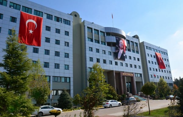 Balıkesir Üniversitesi (BAÜN), bilimsel araştırmalara olan desteğini sürdürmek amacıyla 2023 Yılı İkinci Çağrı Dönemi Bilimsel Araştırma (BAP) Proje başvurularını açtı. Üniversite, Bilimsel Araştırma Projeleri Birimi bütçesini genişleterek, bu yıl ilk kez ikinci başvuru dönemini duyurdu.