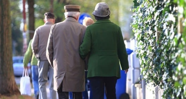 Emekliler Dayanışma Sendikası Balıkesir temsilcisi Muazzez Palta, yakın zamanda açıklanan Orta Vadeli Program’da kıdem tazminatı hakkının kaldırılması yönündeki girişimlere tepki gösterdi. Muazzez Palta, bütün emeklileri ve çalışanları sonraki kuşaklar için bir olmaya çağırdı.
