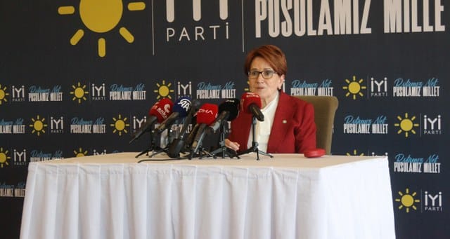 İYİ Parti Genel Başkanı Meral Akşener, “Biz ittifak sisteminden vazgeçtik. İttifak sistemini reddediyoruz. İttifak sistemiyle yol yürümeyeceğiz” şeklinde konuştu.