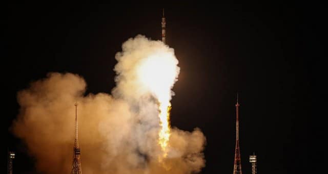 Rusya’nın Soyuz MS-24 uzay aracı, içinde 3 astronotla birlikte Kazakistan'daki Baykonur Uzay Üssü’nden fırlatıldı.
