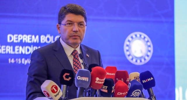 Adalet Bakanı Yılmaz Tunç, anlaşmazlıklarda zorunlu arabuluculuk sistemi hakkında paylaşım yaptı.