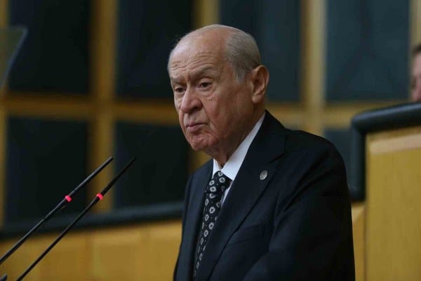 MHP Genel Başkanı Devlet Bahçeli, MHP Grup Toplantısı’nda gündeme dair açıklamalarda bulundu. Bahçeli, “Emekli maaşlarında enflasyon üzerinde zam verilmesi, hatta zammın kök ücrete yansıtılması samimi dileğimiz ve beklentimizdir” dedi.
