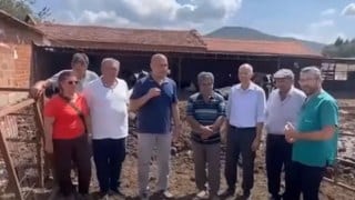 İyi Parti Balıkesir Milletvekili Turhan Çömez, balıkesir'deki çiftçileri dolaşarak dert dinledi. Çiftçiler ile bir araya gelen Çömez, Burhaniye'nin kırsal Borezli mahallesinde yaptığı açıklamada, hükümetin Türk çiftçi ve hayvancısını desteklediğini söyledi.