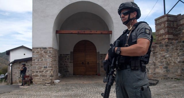 Kosova'da 24 Eylül’de gerçekleştirilen ve 1 polisin ölümüne neden olan saldırıyı üstlenen Kosovalı Sırp siyasetçi ve iş adamı Milan Radoicic, Sırbistan’da gözaltına alındı.