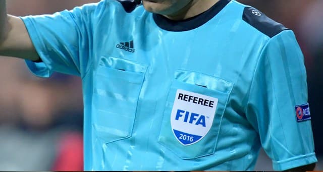UEFA, FIFA kokartlı hakemler Atilla Karaoğlan ve Abdulkadir Bitigen'in Avrupa Konferans Ligi'ndeki 2. hafta maçlarında görev alacaklarını açıkladı.