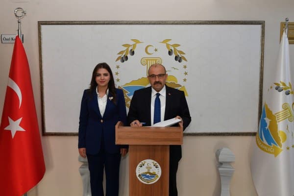 Vali İsmail Ustaoğlu Balıkesir
