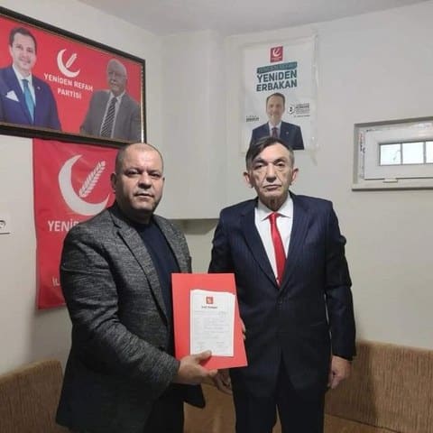 Susurluk'ta Ak Partiden Belediye Başkan adayı gösterilmeyi bekleyen Cumhur İttifakı gereği ilçenin Milliyetçi Hareket Partisi'ne bırakılmasının ardından duygusal içerikli veda mektubu ile partisinden ayrılan İsmail Güneş, Yeniden Refah Partisi'nin Susurluk Belediye Başkan Adayı oldu.