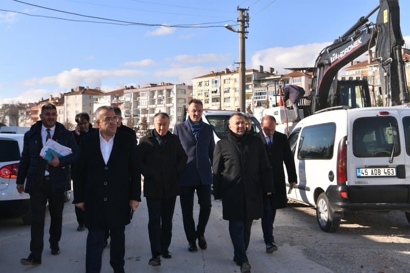  Balıkesir Büyükşehir Belediyesi, Çay Deresi 3. Etap ile yeni bir sosyal yaşam alanı şehre kazandırırken, Birleşmiş Milletler 75. Yıl Gençlik Merkezi’nin karşısındaki, Karesi Petrol Ofisi’ni de yıkıp, yeni yol güzergâhları açarak şehrin trafiğini rahatlatacak.