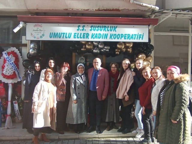 Susurluk Umutlu Eller Kadın Kooperatifi açılışı Kaymakam Muammer Köken ve Belediye Başkanı Nurettin Güney