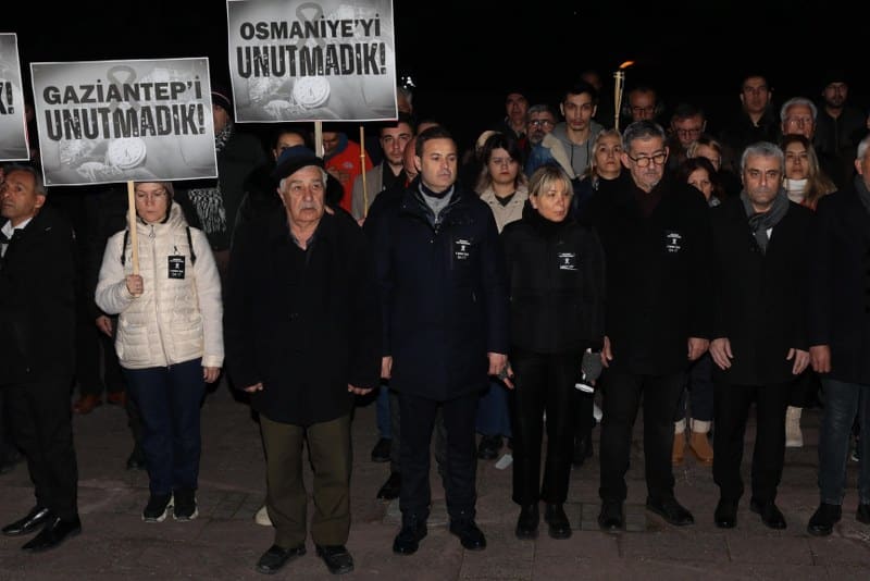 6 Şubat Kahramanmaraş depremlerinin yıldönümünde CHP Balıkesir Büyükşehir Belediye Başkan Adayı Ahmet Akın, "Afetlere Dirençli Balıkesir"i kurmak için hazırladıkları yol haritasını açıkladı.