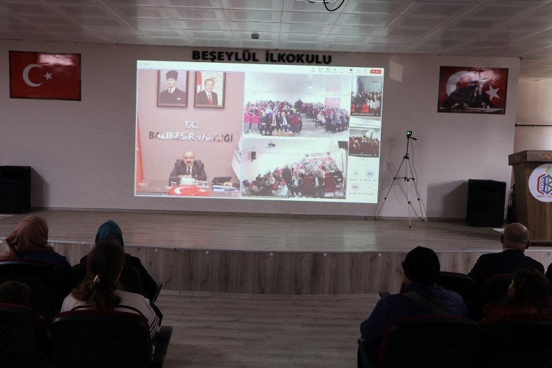 Veli Akademisi programı Balıkesir Valisi İsmail Ustaoğlu