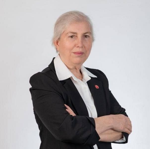 31 Mart tarihinde gerçekleştirilecek olan yerel seçimlerde Memleket Partisi'nin Susurluk Belediye Başkan Adayı Emekli Hemşire Akide Karaşahin oldu.
