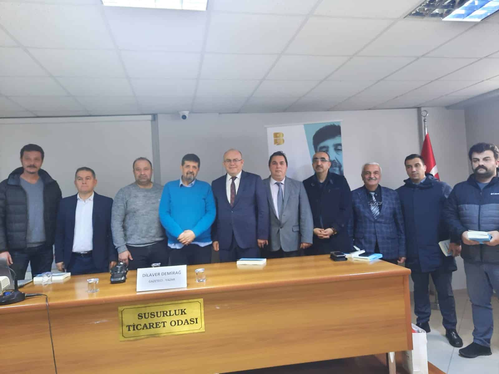 Susurluk'ta Araştırmacı Yazar Dilaver Demirağ'ın katılımı ile gerçekleştirilen "Su bir haktır" konulu söyleşi gerçekleştirildi.
